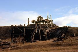 Ruins of structure at Langloh Coal Mine near Hamilton