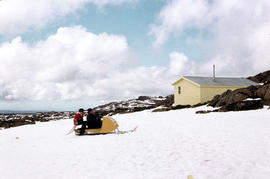 Skier gets lift on Ben Lomond