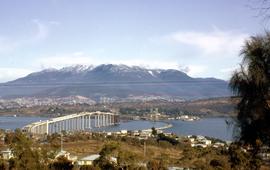 Tasman Bridge nears completion