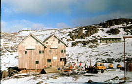 Skiers at Ben Lomond