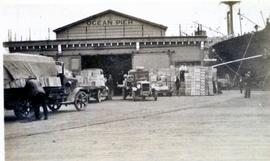 Apples unloaded at Ocean Pier for export